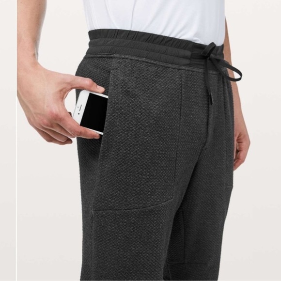 Lululemon Men’s At Ease Jogger Size Small - Picture 3 of 12